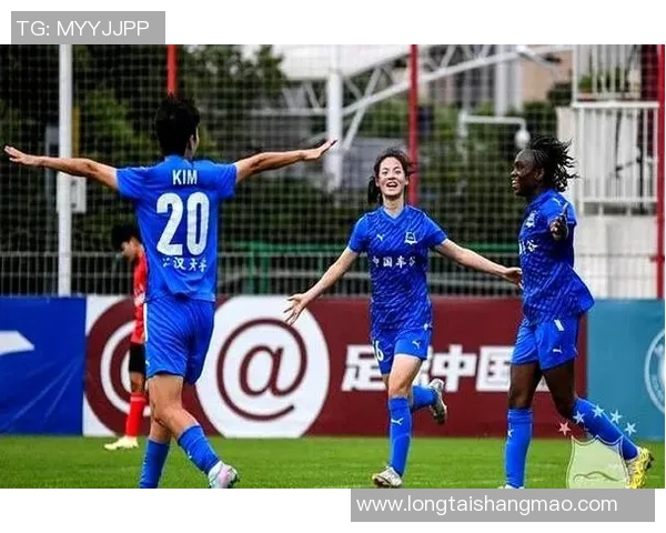 中国足球女朋友的故事与梦想在绿茵场上的追逐与坚持
